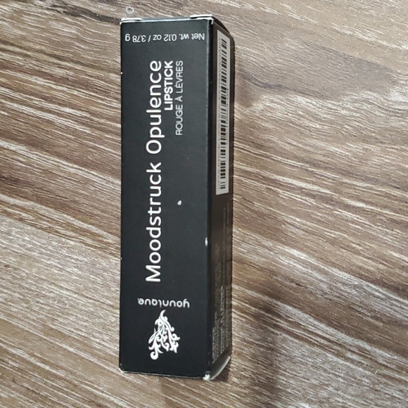 Younique Moodstruck Opulence Lipstick Extravagant - Picture 1 of 4